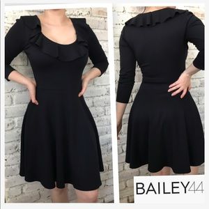 🆕 Bailey 44 Ruffled Ponte Dress😍